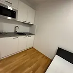 Apartment Innsbrucker Platz 3